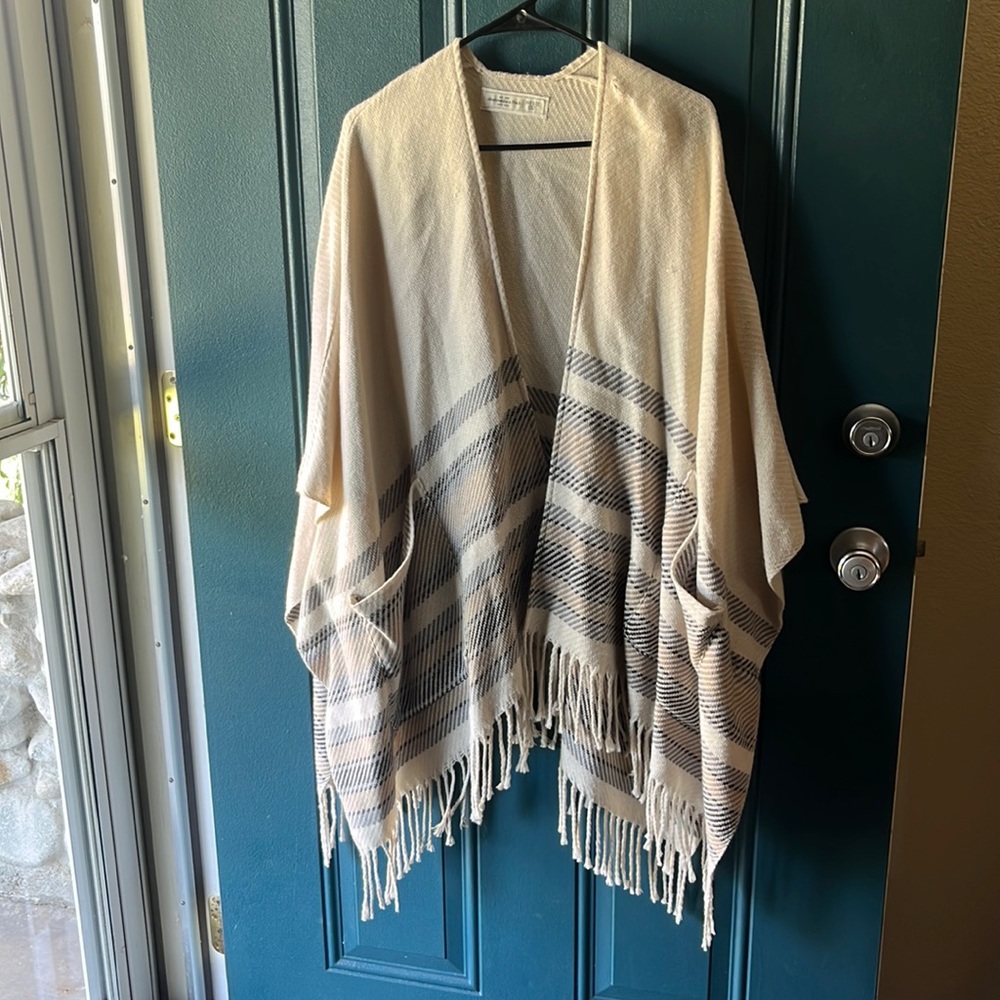 Abercrombie and fitch poncho